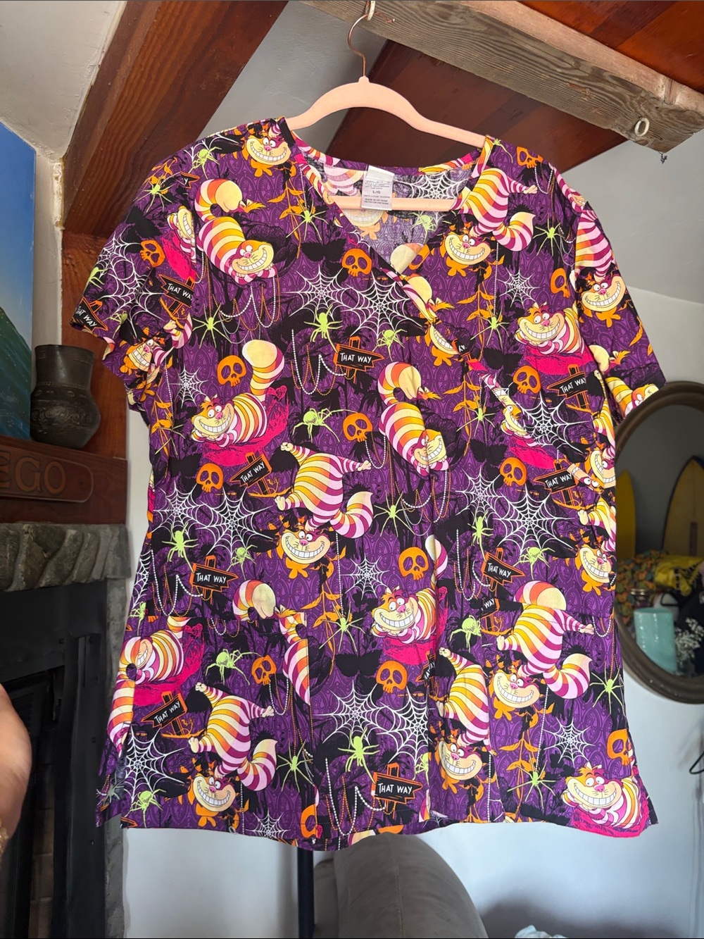 NWOT Large Disney Halloween Cheshire Cat V-Neck Scrub Top w/ Pockets